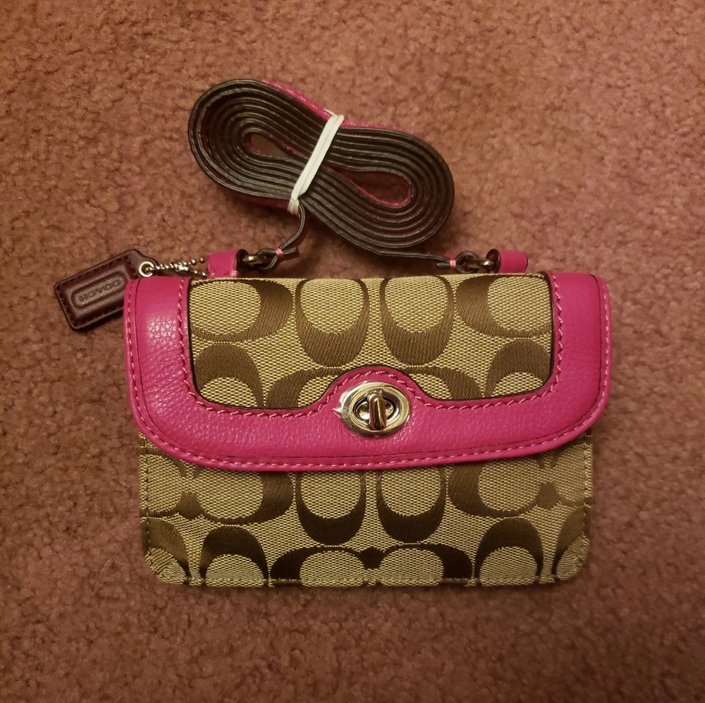 Brand New Coach Signature Khaki crossbody purse